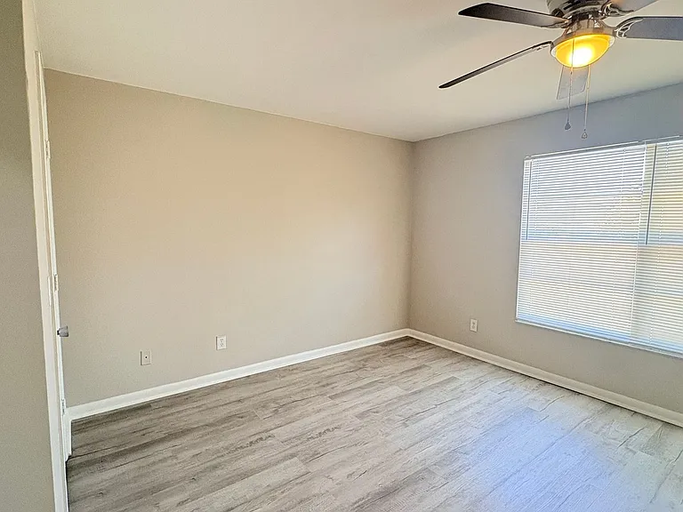 1123 SW 48th Ter #106 — Photo 15