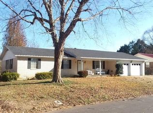 6 Stoneybrook Ln, Searcy, AR 72143