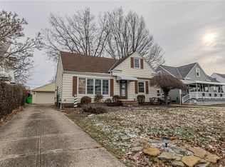 765 Pendley Rd, Willowick, OH 44095