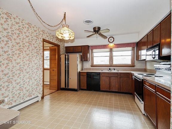 4th image of 10341 Long Ave