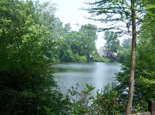 212 Shoreline Dr, Berwyn, PA 19312