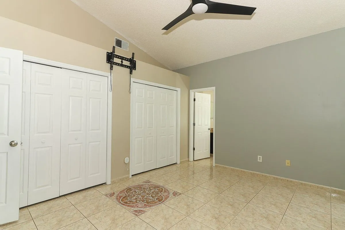 3 bed, 2.0 bath, 1511 sqft, $2,850 — Photo 4