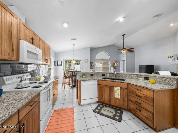 2109 PEBBLE CREEK Lane, Fleming Island, FL 32003