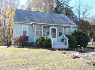 11 High St, Moosup, CT 06354