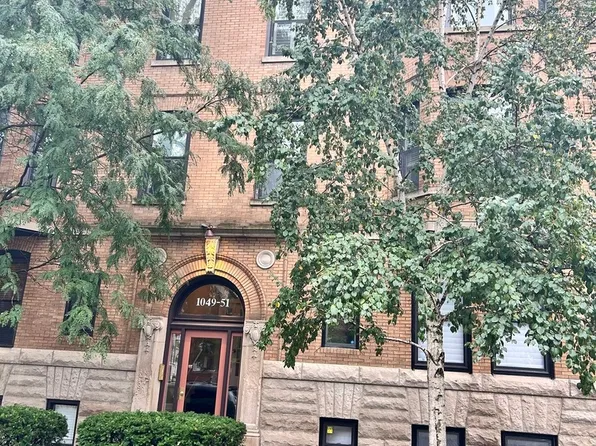 1049 W Montana St APT 1, Chicago, IL 60614
