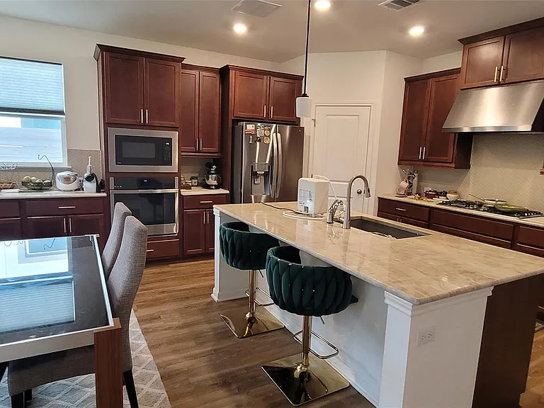 716 Leeward Pass — Photo 8
