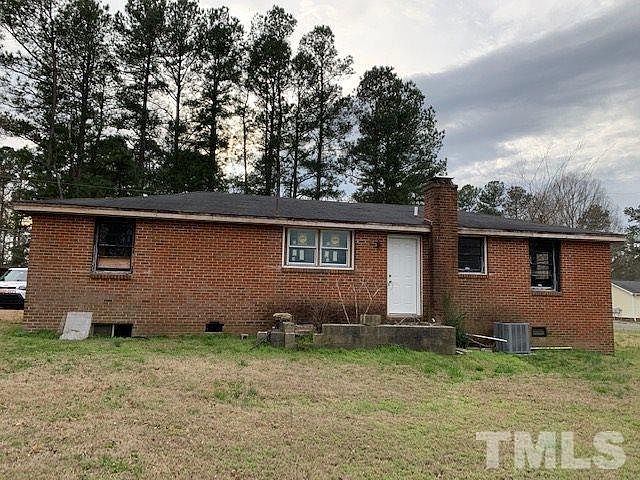 1st image of 203 Chelsea Ln