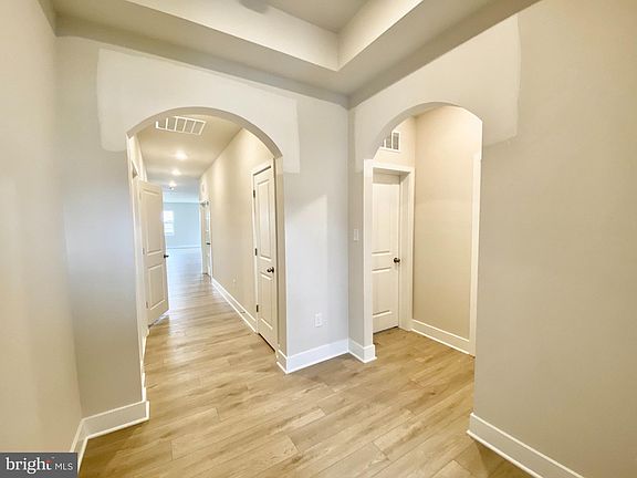 2nd image of 29233 Oxford Dr