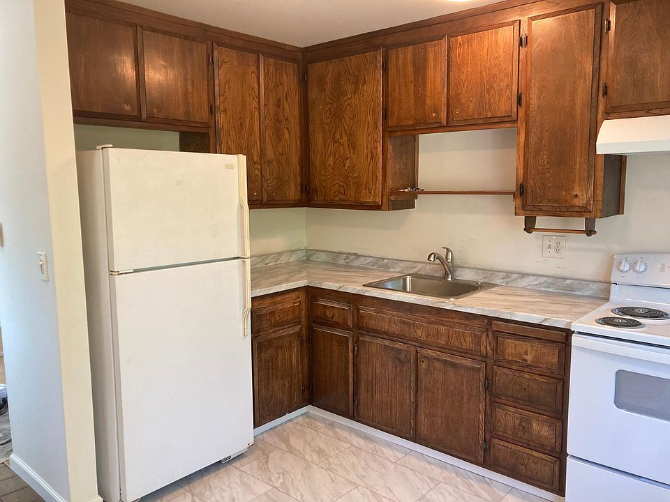 2nd image of 1002 Westlynn Way APT 4