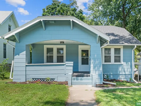 3824 Seward St, Omaha, NE 68111