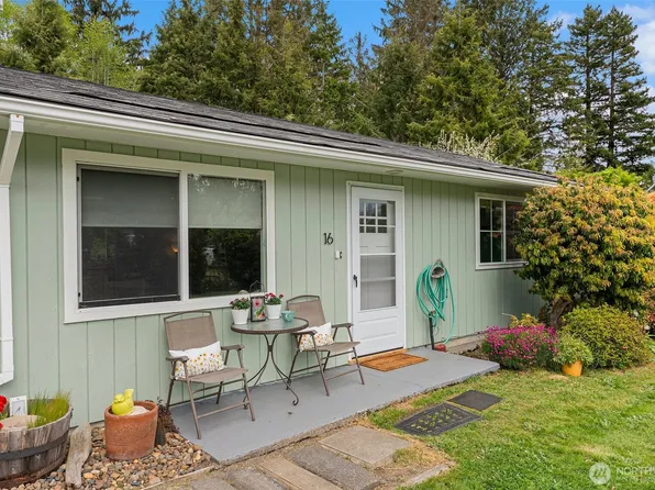 16 Harrison Street, South Bend, WA 98586