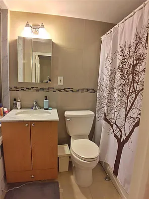 Rented by Century 21 Metropolitan | media 14