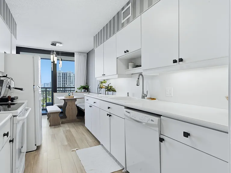 3400 N Ocean Dr #1207 — Photo 7