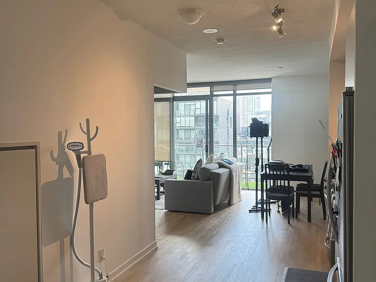 95 Bathurst St #1303 — Photo 2