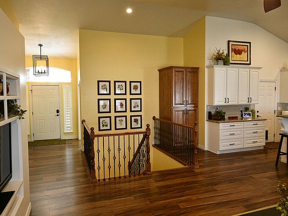 4th image of 1830 Heywood Dr