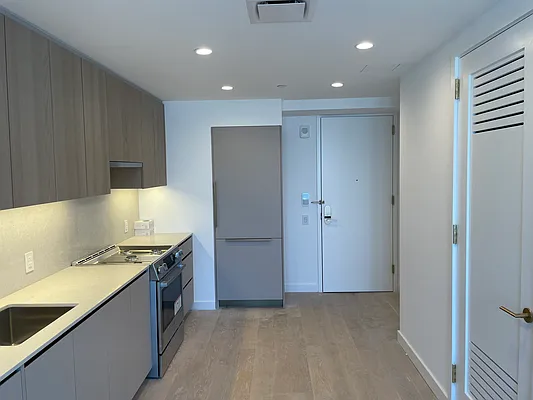 Rented by YouYork Management LLC | media 14