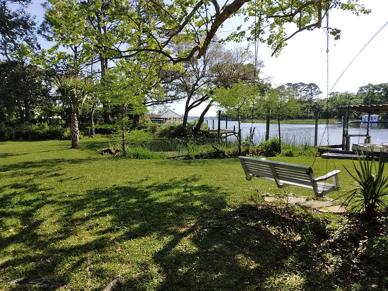 603 Edgewater Dr — Photo 5