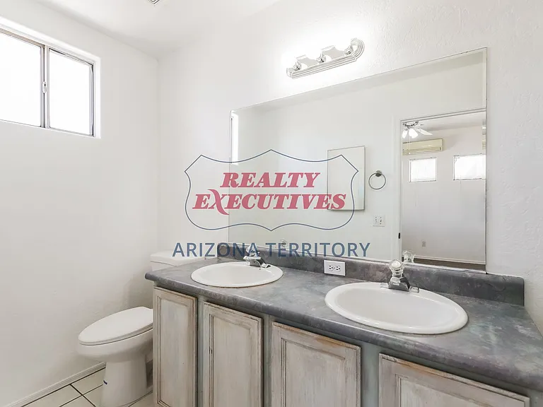 5304 E Calle Vista De Colores — Photo 15
