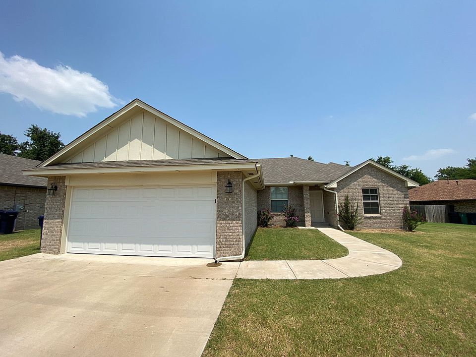 1st image of 12113 Stockdale Pl