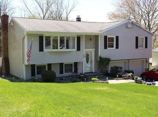 24 Prince Rd, Mahopac, NY 10541