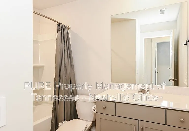 2708 Fordham St — Photo 11