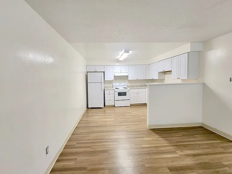 5100 W 8th Ave — Photo 5