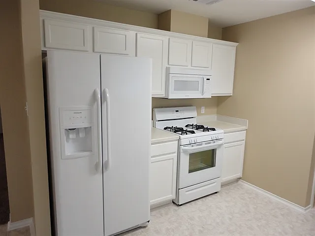 Building Photo - 2684 Bradley Ln