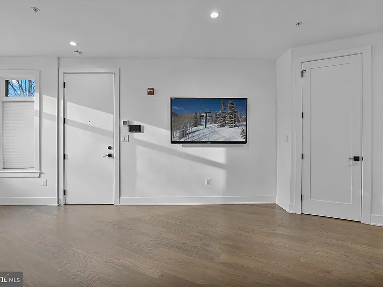 1220 Potomac Ave SE #3 — Photo 5