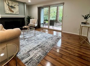 4707 W Lake Sammamish Pkwy SE APT D103, Issaquah, WA 98027
