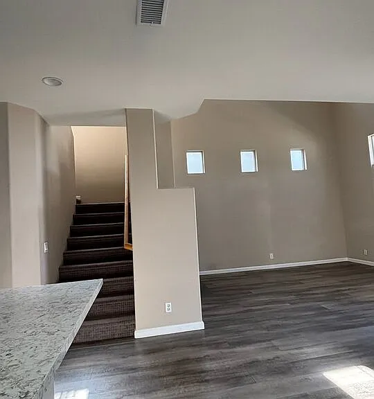 214 E Port Hueneme Rd — Photo 4