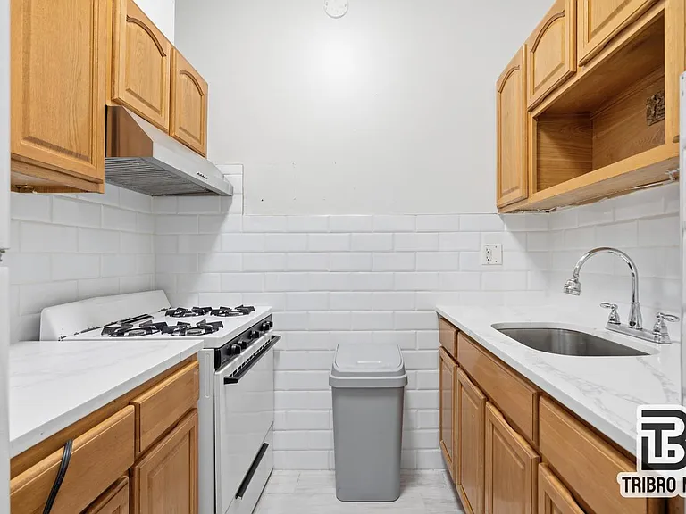 383 Palmetto St #2A — Photo 2