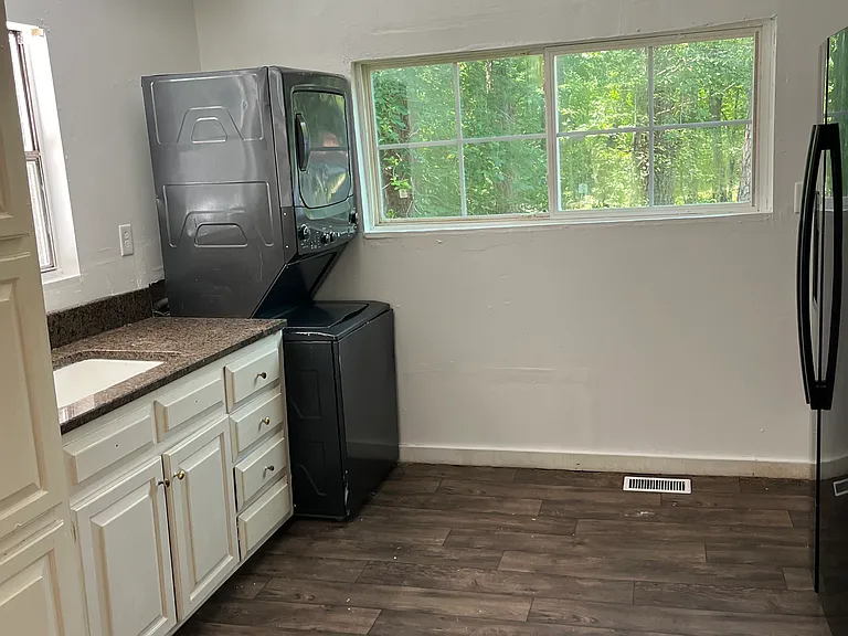 409 Summit Rd — Photo 3