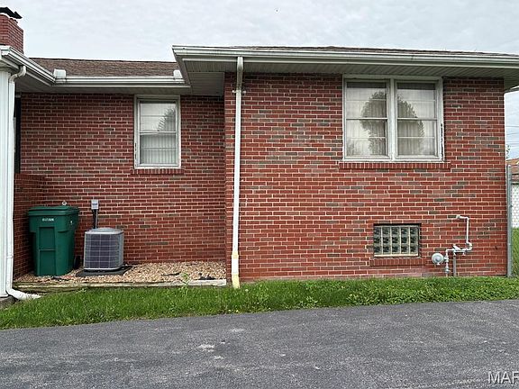 2nd image of 717 N 40th St