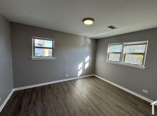 8216 S Exchange Ave #8, Chicago, IL 60617