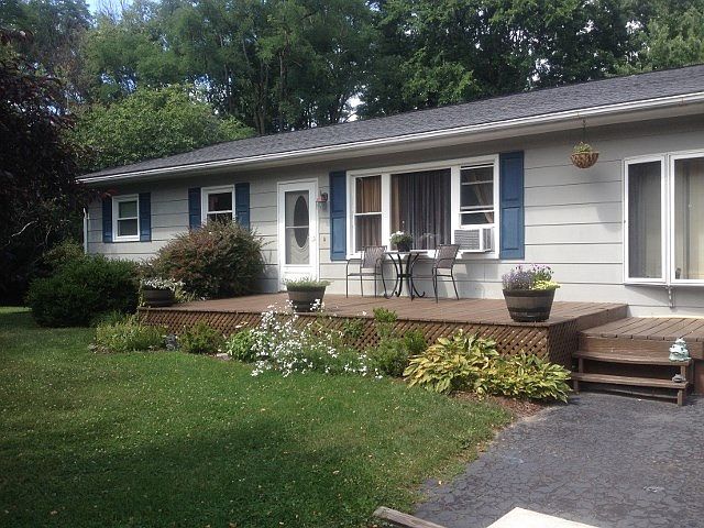 1st image of 27 Wayne Dr