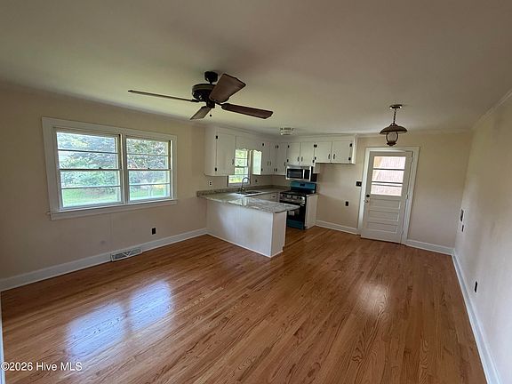 5th image of 2510 Trull St SW