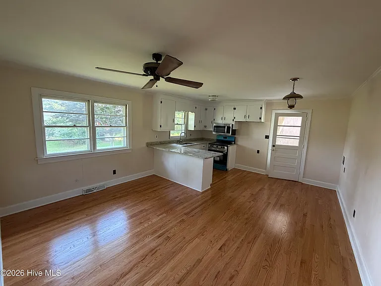 2510 Trull St SW — Photo 5