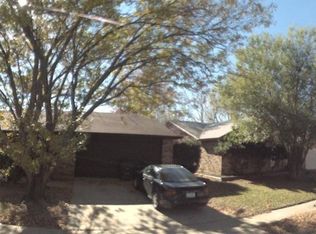4 Windward Rd, Fort Worth, TX 76132