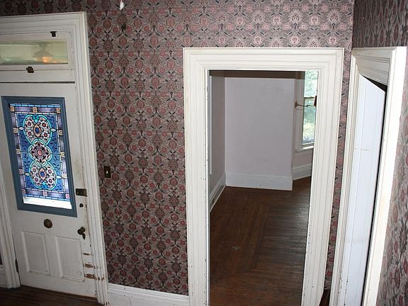 4th image of 8421 Wiswell Ave