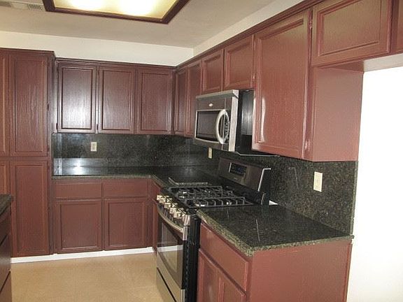 5th image of 1757 E Quincy Ave