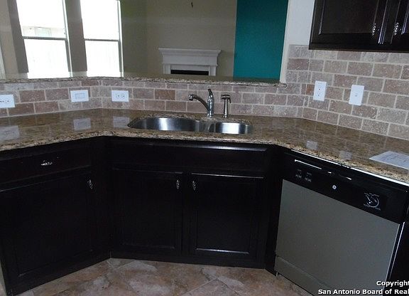 5th image of 329 Buckboard Ln