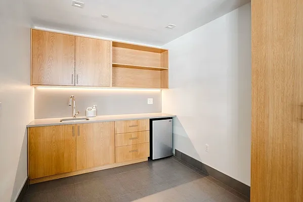 Rented by Corcoran | media 27