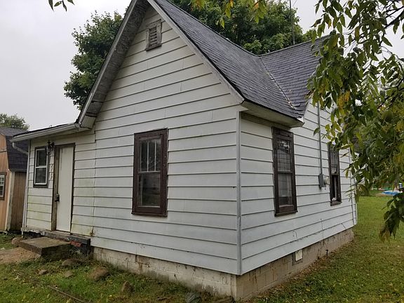 3rd image of 2117 E Harvard Ave