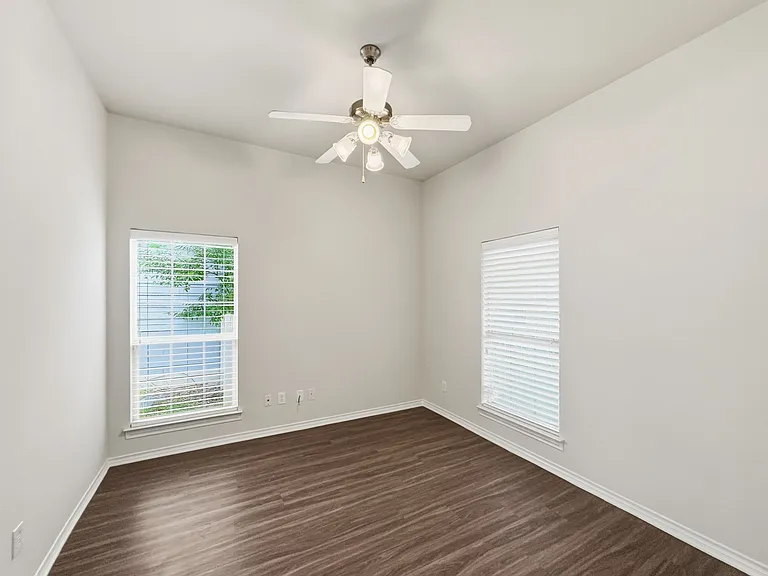 1237 Chattahoochee Dr — Photo 6