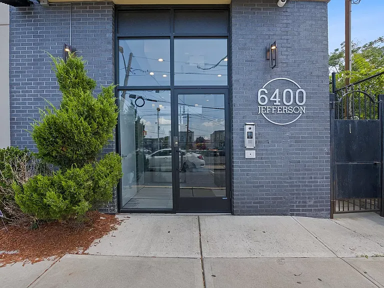 6400 Jefferson St #206 — Photo 16
