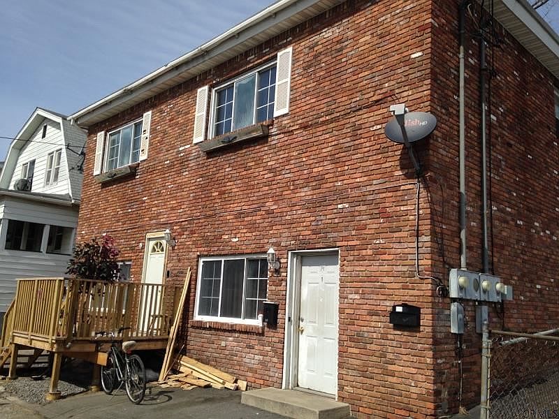 1st image of 74 Yardboro Ave