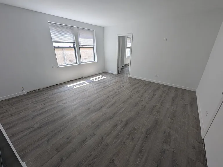 5726 N. Winthrop — Photo 59