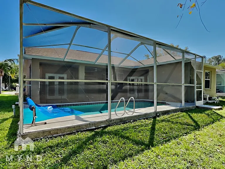 7026 Captiva Cir — Photo 24