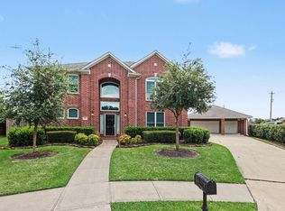 4003 Waterwood Dr, Baytown, TX 77521