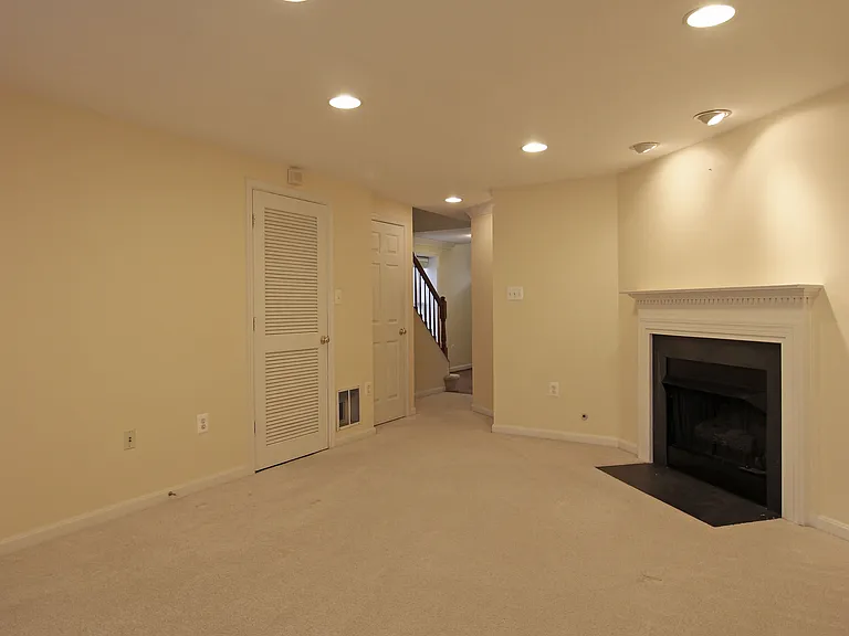 11799 Valley Ridge Cir — Photo 3